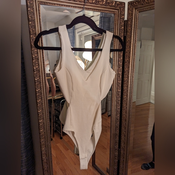 Lulus White Body Suit - Picture 1 of 3